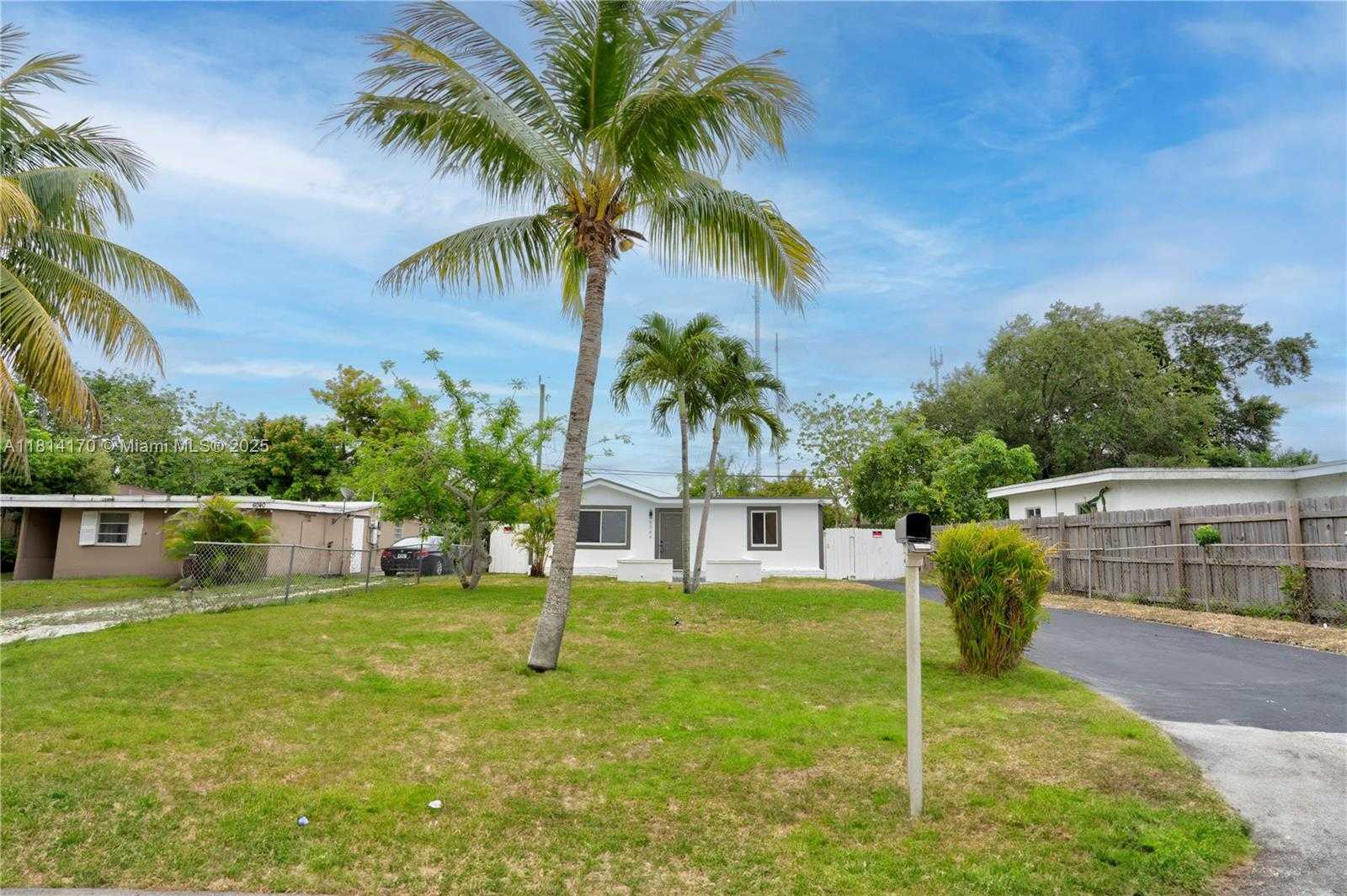 Small Image of 6044 SOUTH WEST 37TH ST, Miramar Number 4