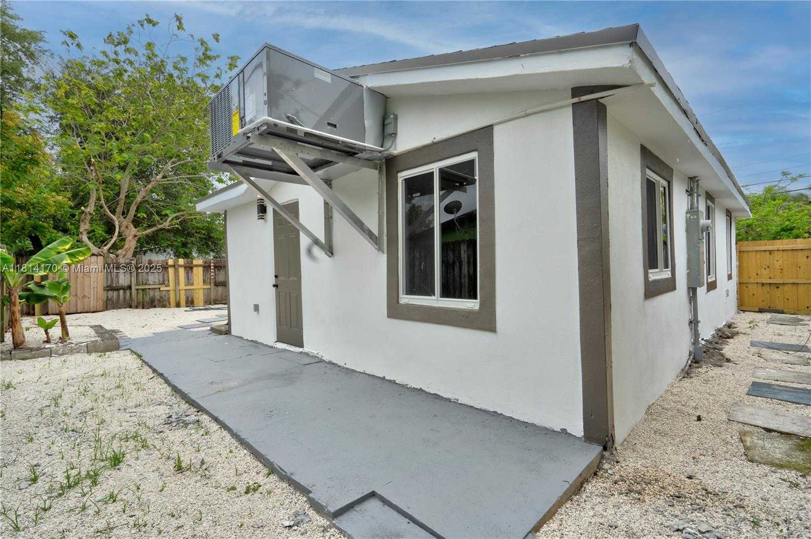Small Image of 6044 SOUTH WEST 37TH ST, Miramar Number 7