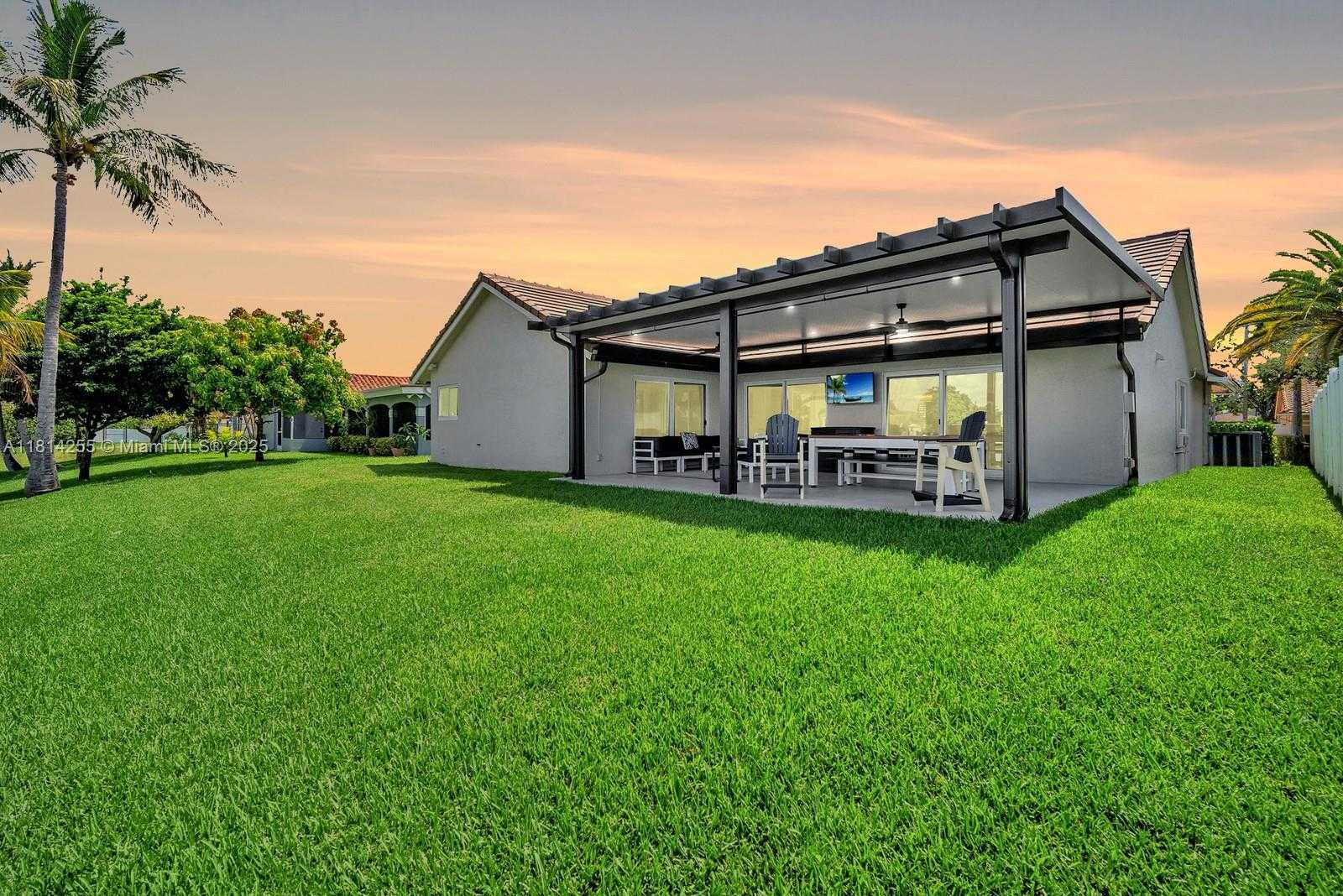 Small Image of 1240 NORTH WEST 161ST AVE, Pembroke Pines Number 39