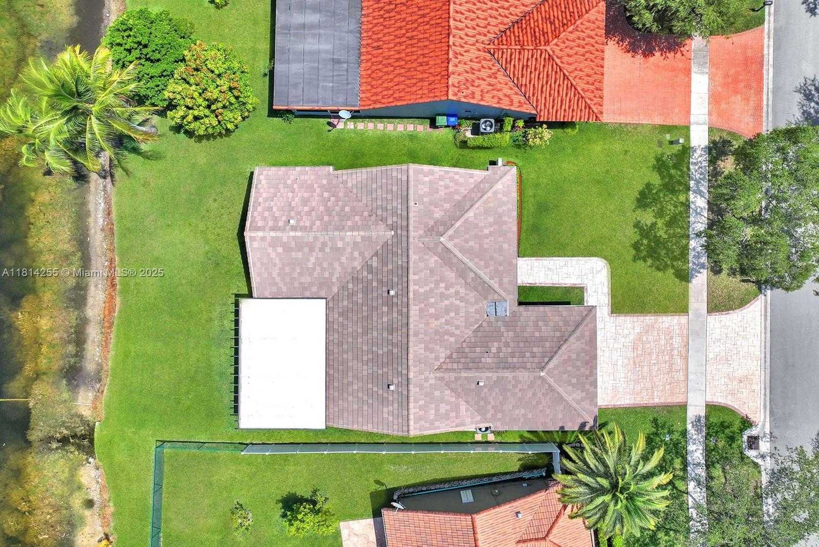 Small Image of 1240 NORTH WEST 161ST AVE, Pembroke Pines Number 42