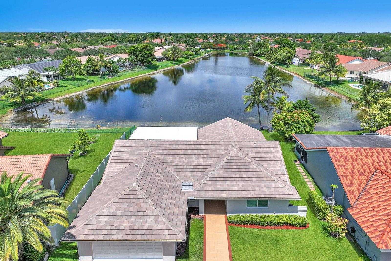 Small Image of 1240 NORTH WEST 161ST AVE, Pembroke Pines Number 43