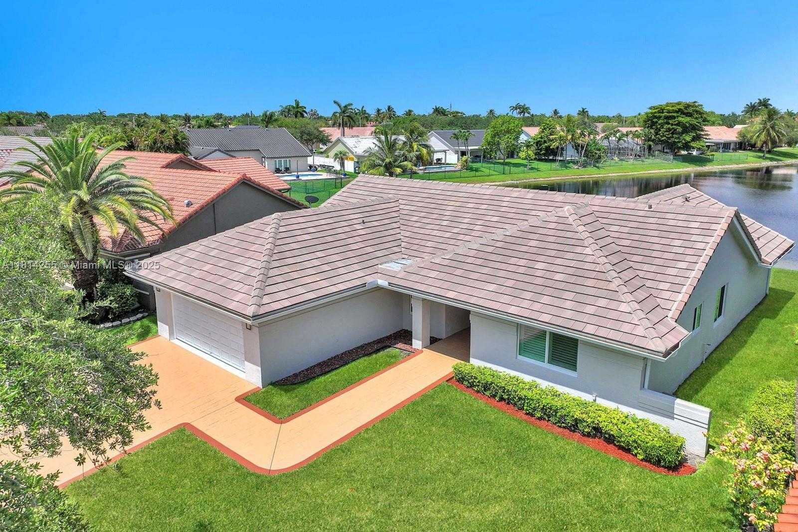 Small Image of 1240 NORTH WEST 161ST AVE, Pembroke Pines Number 44