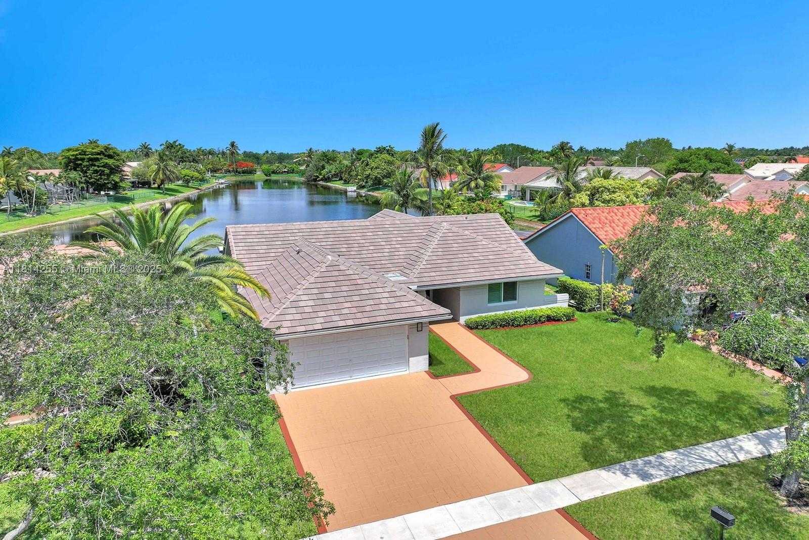 Small Image of 1240 NORTH WEST 161ST AVE, Pembroke Pines Number 46