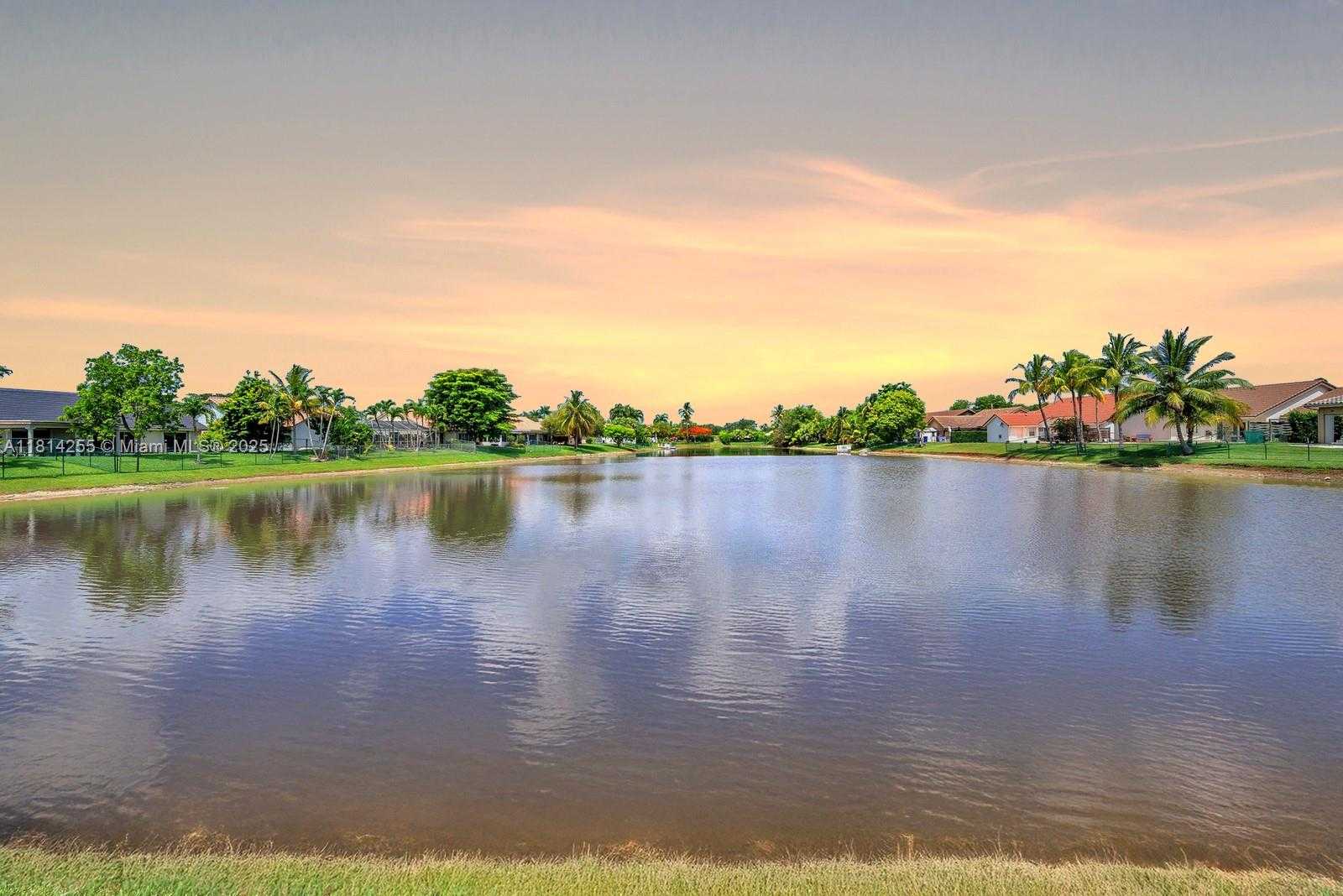 Small Image of 1240 NORTH WEST 161ST AVE, Pembroke Pines Number 47