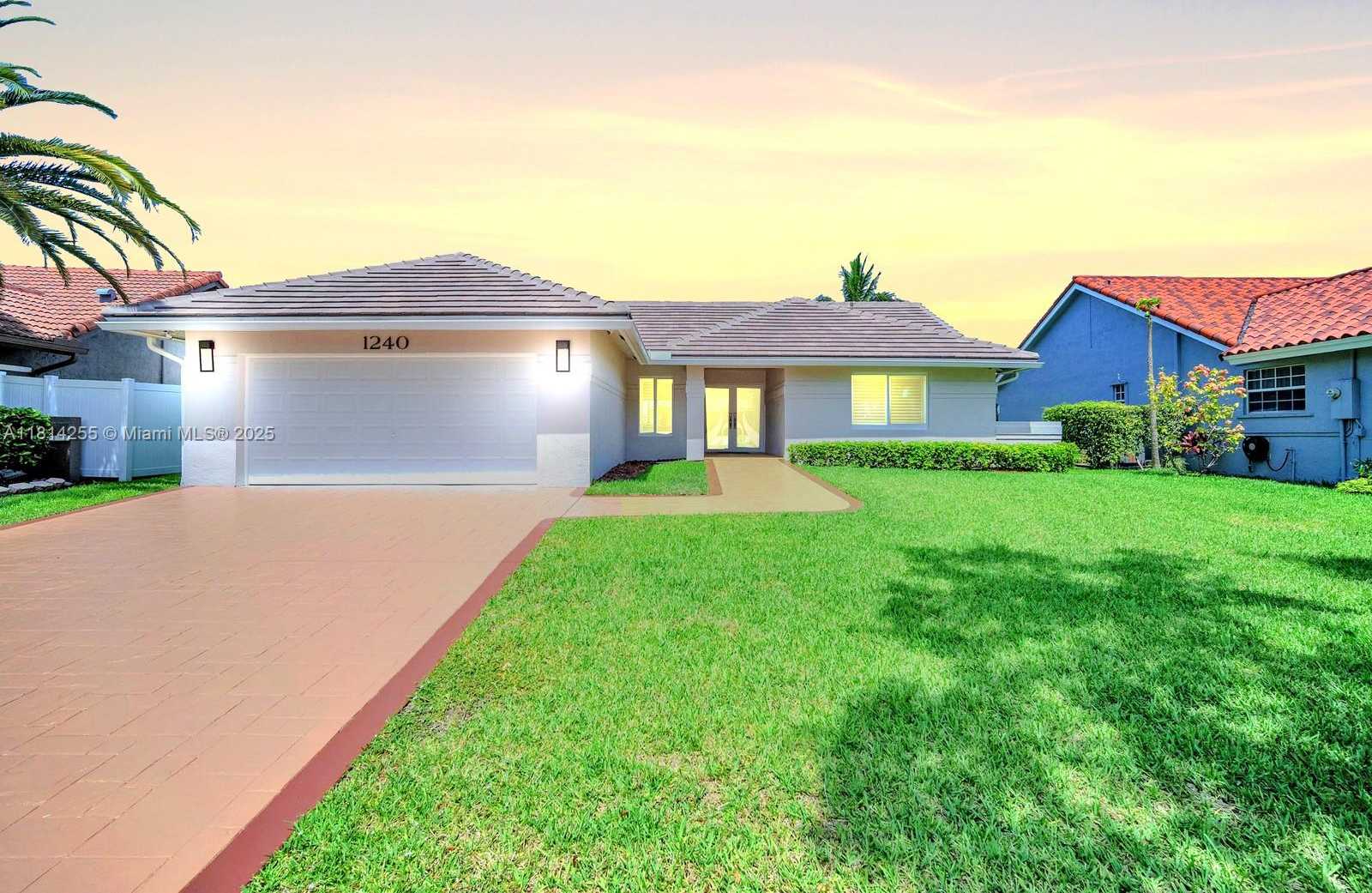 Small Image of 1240 NORTH WEST 161ST AVE, Pembroke Pines Number 5