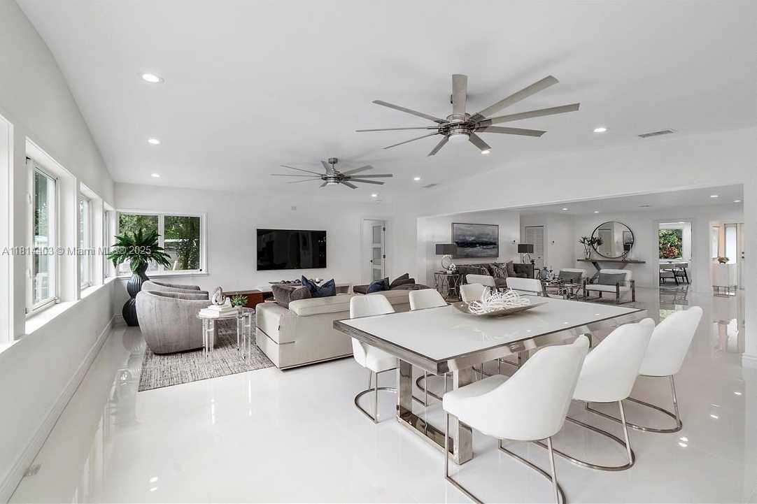 Small Image of 224 EAST ACRE DR, Plantation Number 15