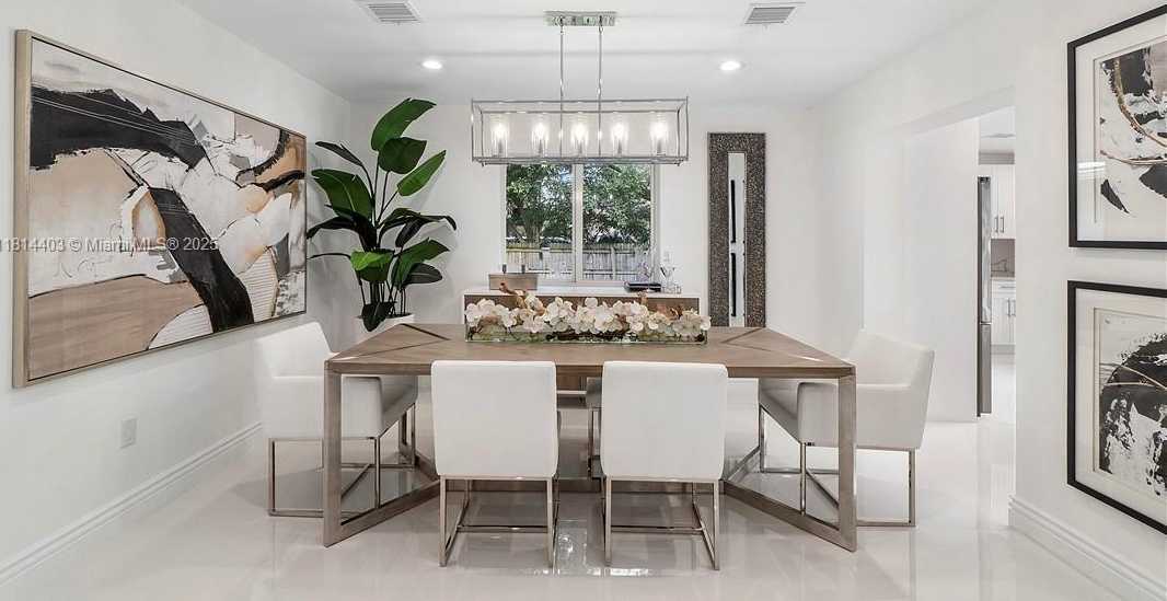 Small Image of 224 EAST ACRE DR, Plantation Number 17