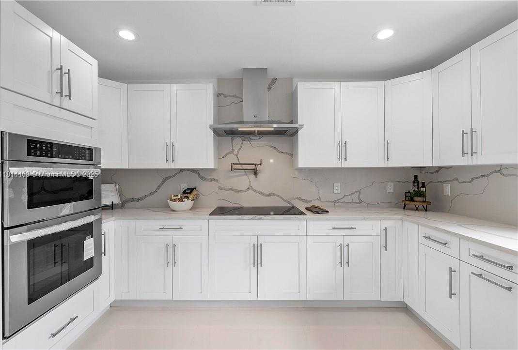 Small Image of 224 EAST ACRE DR, Plantation Number 22