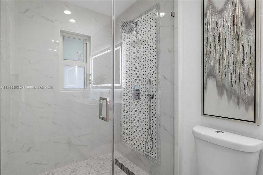 Small Image of 224 EAST ACRE DR, Plantation Number 25