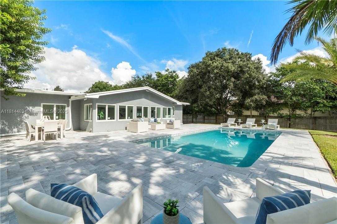 Small Image of 224 EAST ACRE DR, Plantation Number 38
