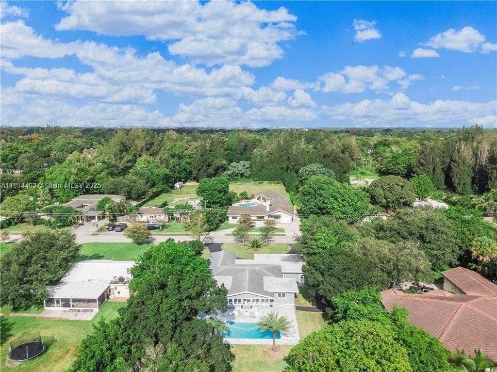 Small Image of 224 EAST ACRE DR, Plantation Number 40