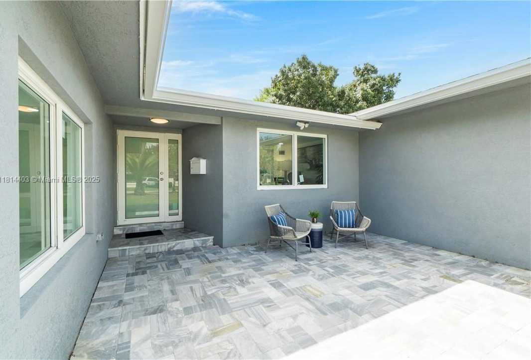 Small Image of 224 EAST ACRE DR, Plantation Number 7