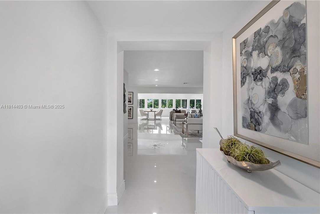 Small Image of 224 EAST ACRE DR, Plantation Number 8