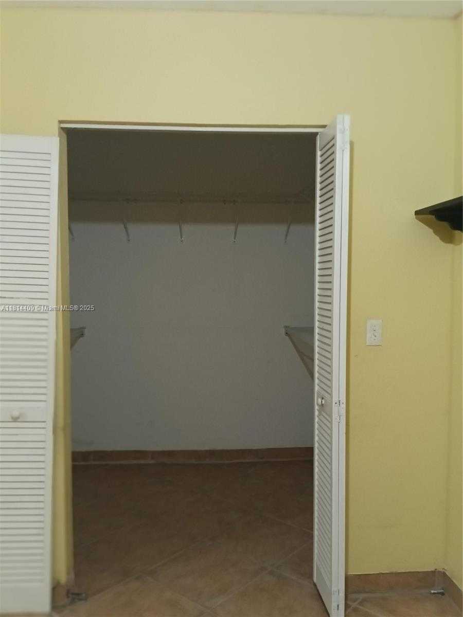 Small Image of 1828 NORTH WEST 58TH ST, Miami Number 10