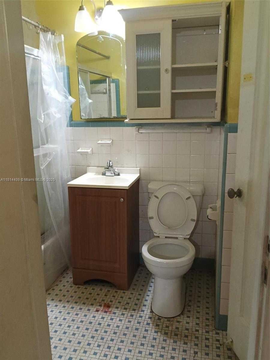 Small Image of 1828 NORTH WEST 58TH ST, Miami Number 13