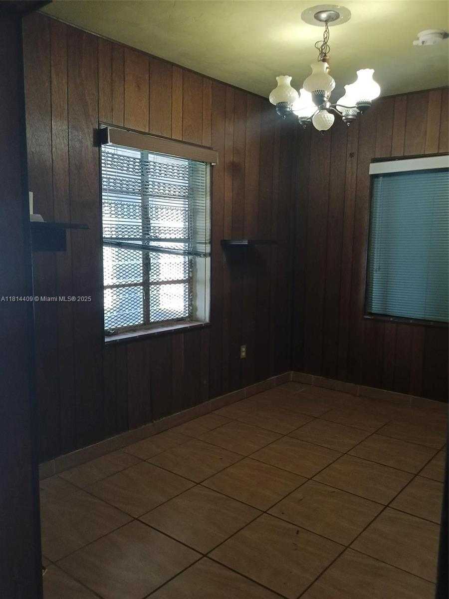 Small Image of 1828 NORTH WEST 58TH ST, Miami Number 17
