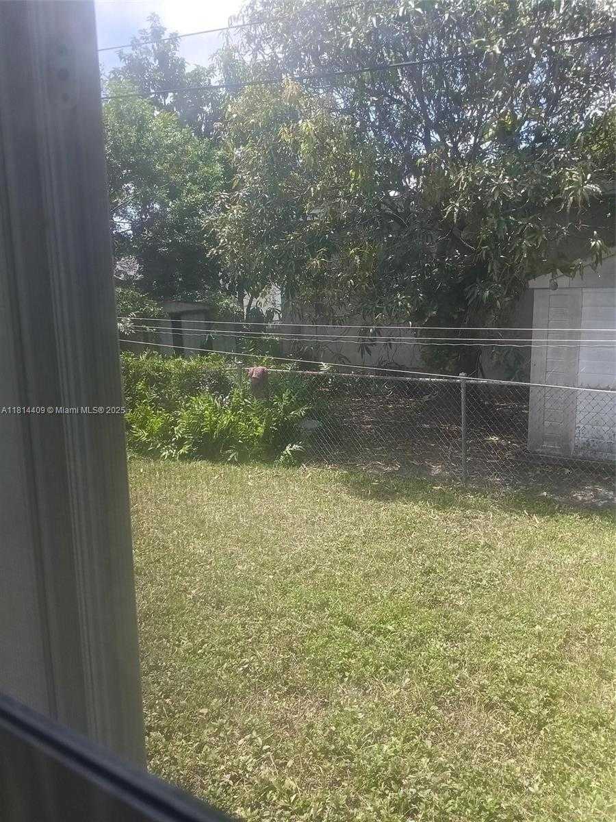 Small Image of 1828 NORTH WEST 58TH ST, Miami Number 18