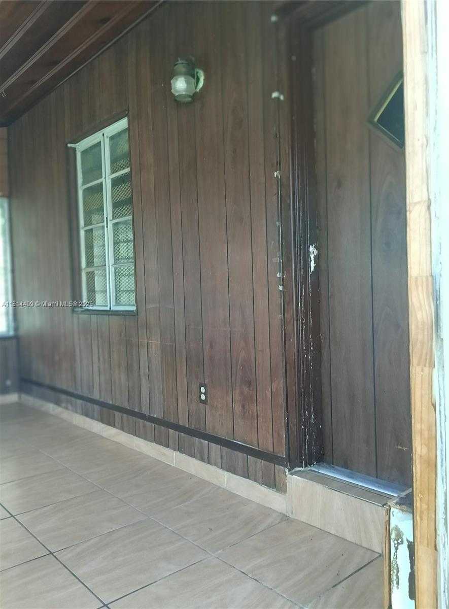 Small Image of 1828 NORTH WEST 58TH ST, Miami Number 3