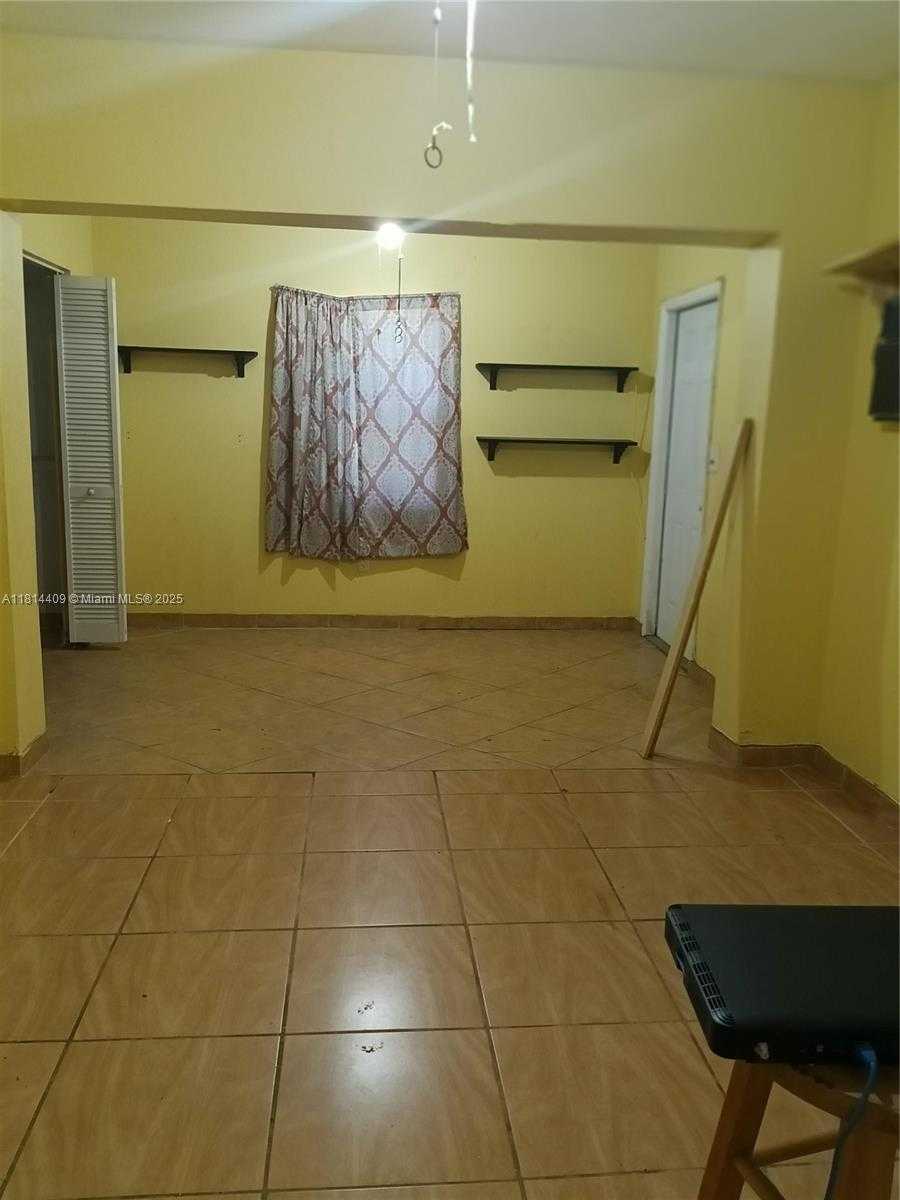 Small Image of 1828 NORTH WEST 58TH ST, Miami Number 8