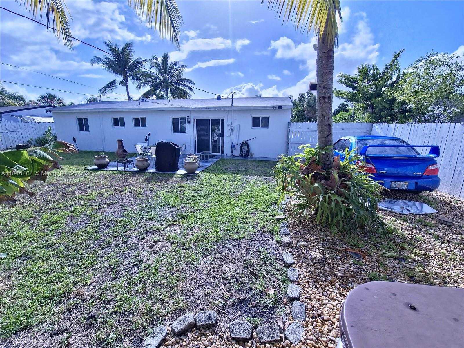 Small Image of 1720 SOUTH WEST 64TH AVE, North Lauderdale Number 16