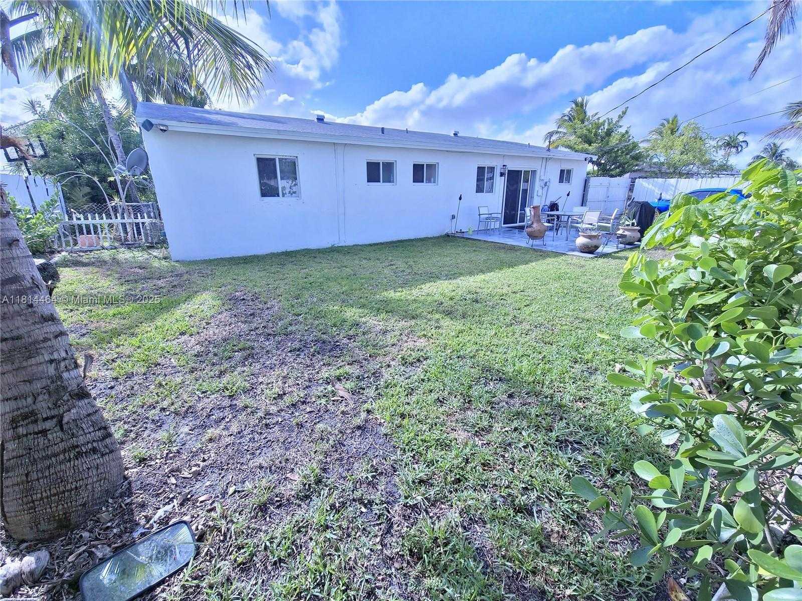 Small Image of 1720 SOUTH WEST 64TH AVE, North Lauderdale Number 17