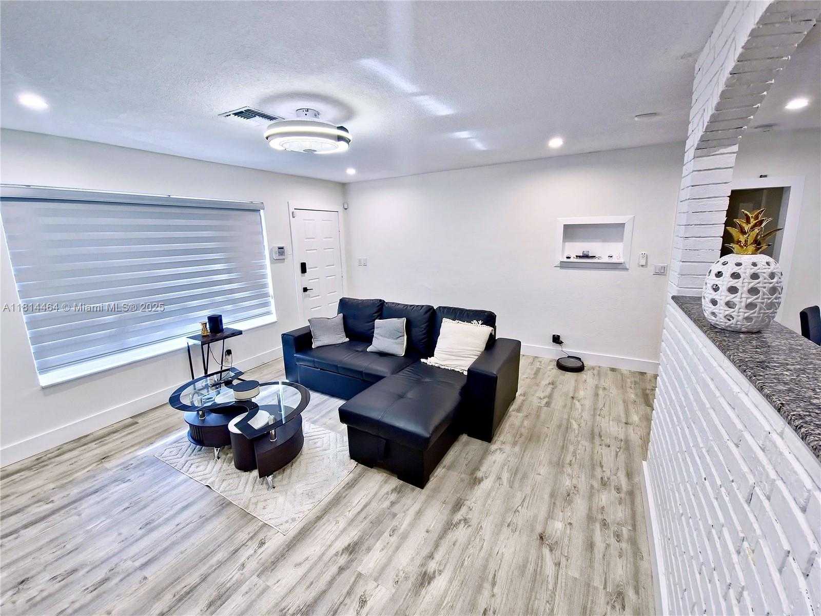 Small Image of 1720 SOUTH WEST 64TH AVE, North Lauderdale Number 2