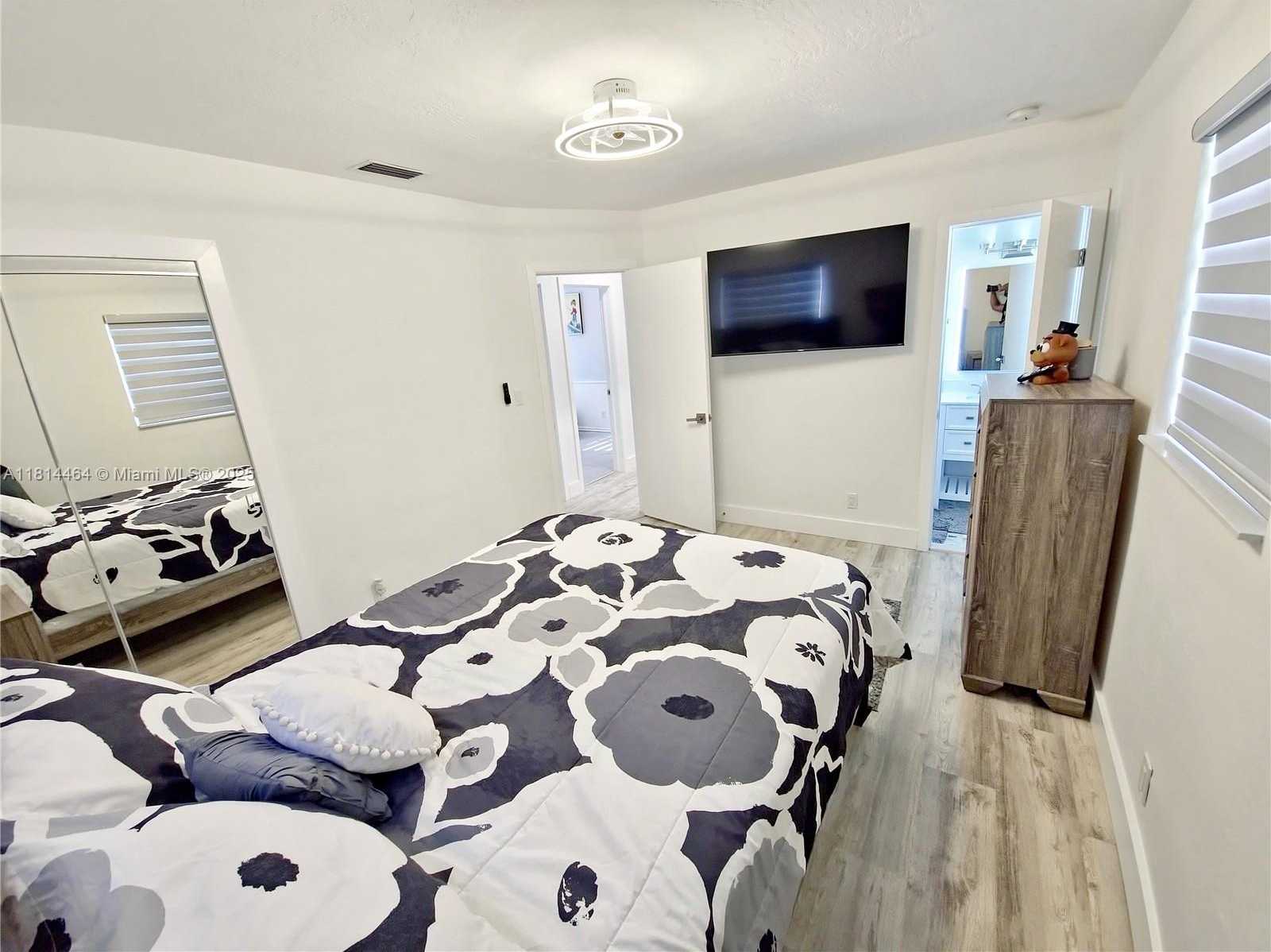 Small Image of 1720 SOUTH WEST 64TH AVE, North Lauderdale Number 24