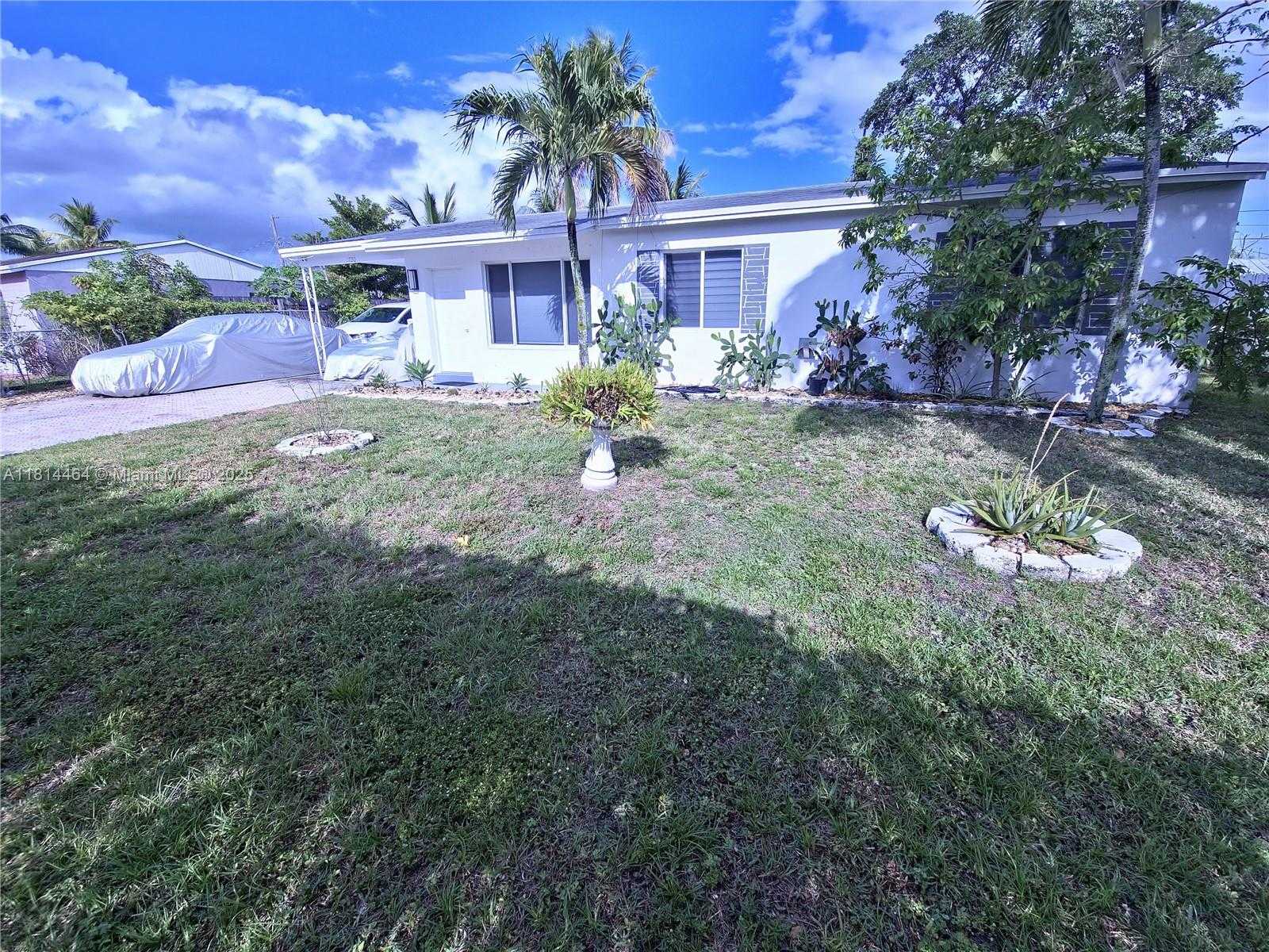 Small Image of 1720 SOUTH WEST 64TH AVE, North Lauderdale Number 7