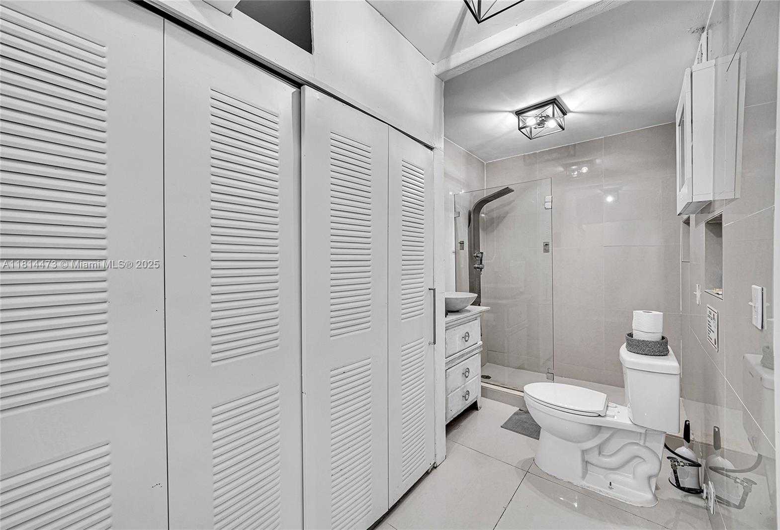 Small Image of 5451 NORTH EAST 22ND AVE, Fort Lauderdale Number 43