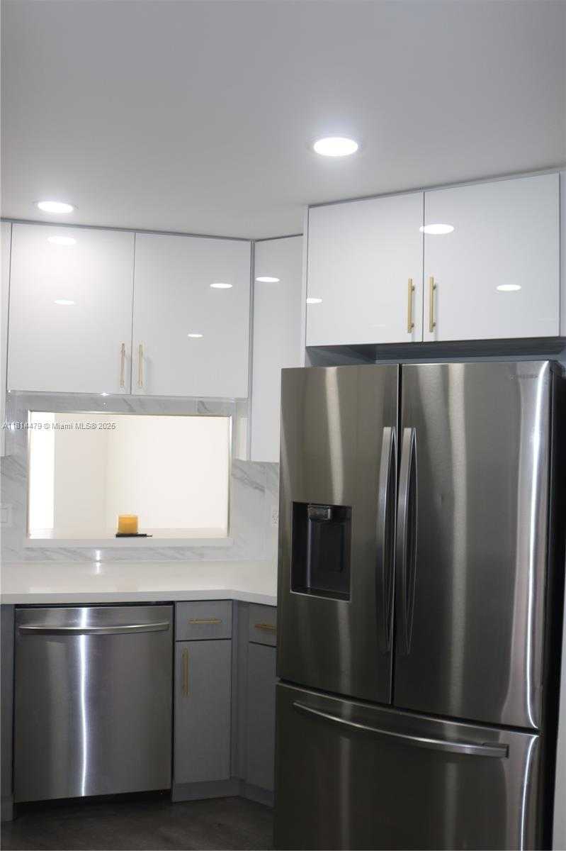 Small Image of 2771 WEST RIVER RUN CIR W, Miramar Number 11