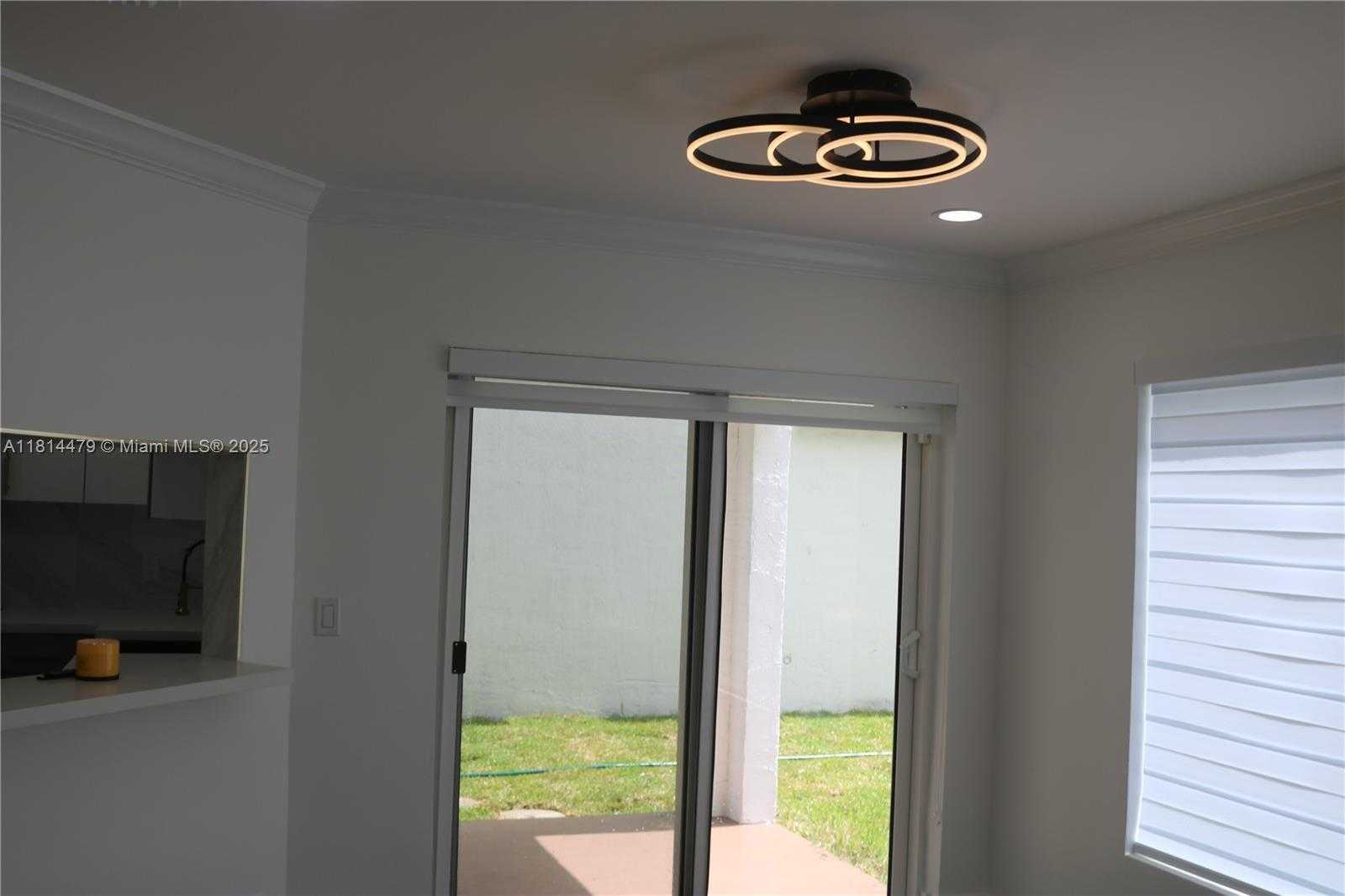 Small Image of 2771 WEST RIVER RUN CIR W, Miramar Number 14