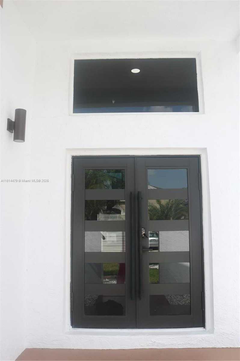 Small Image of 2771 WEST RIVER RUN CIR W, Miramar Number 27