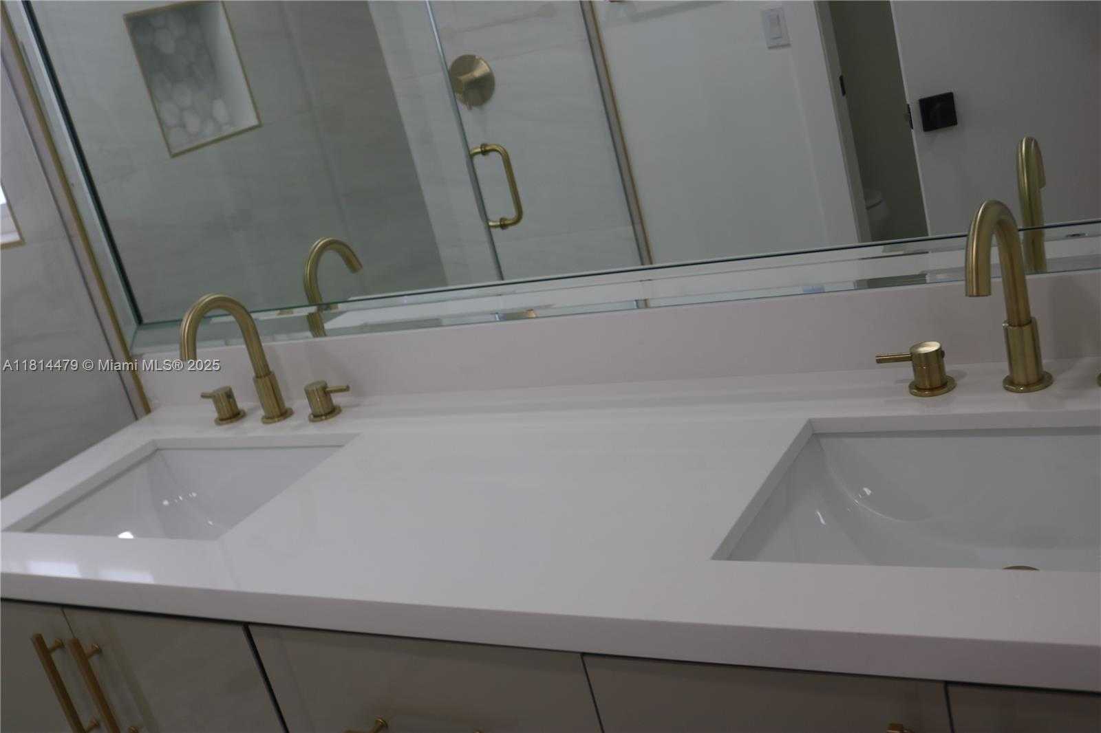 Small Image of 2771 WEST RIVER RUN CIR W, Miramar Number 6