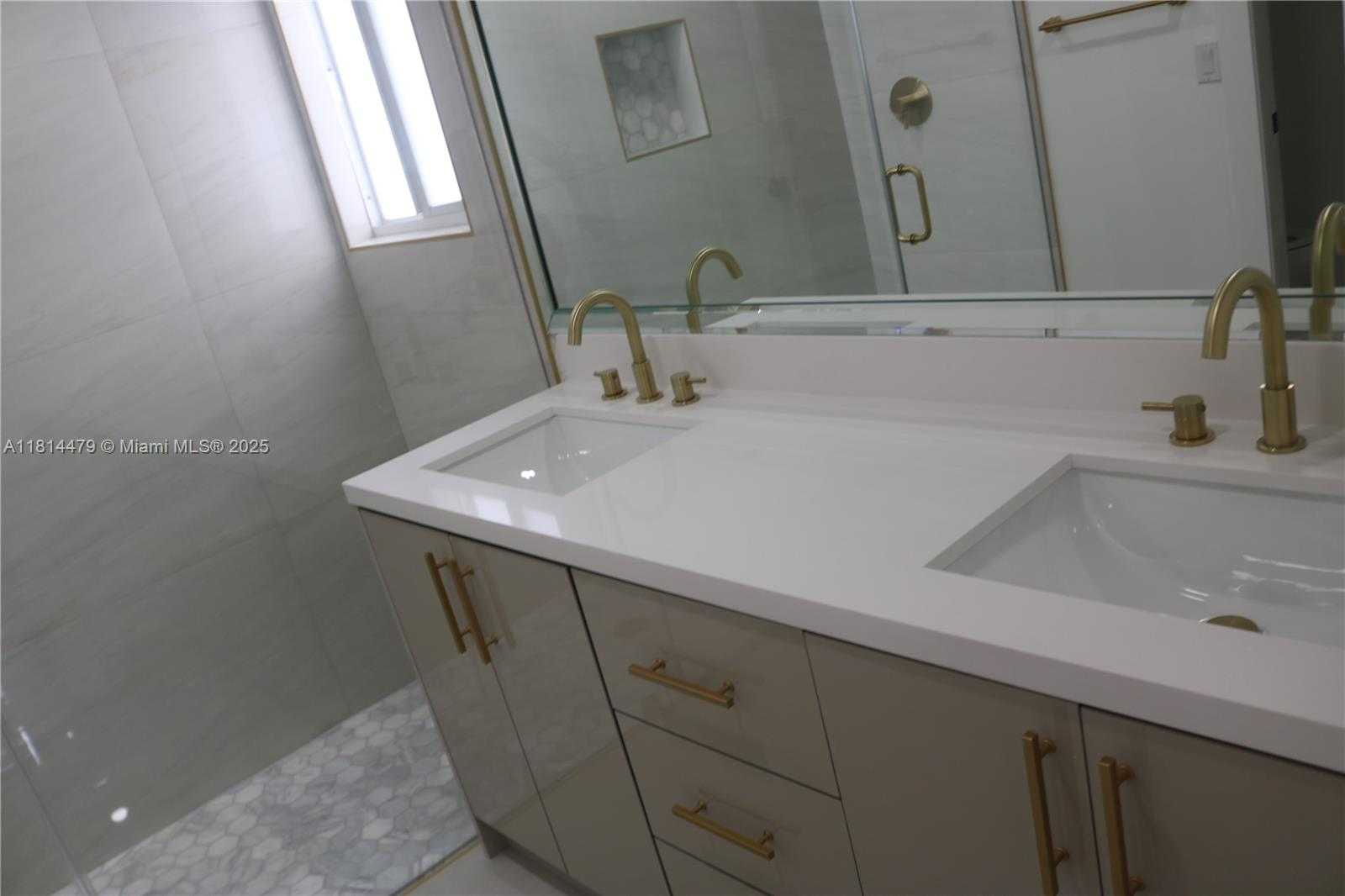 Small Image of 2771 WEST RIVER RUN CIR W, Miramar Number 7