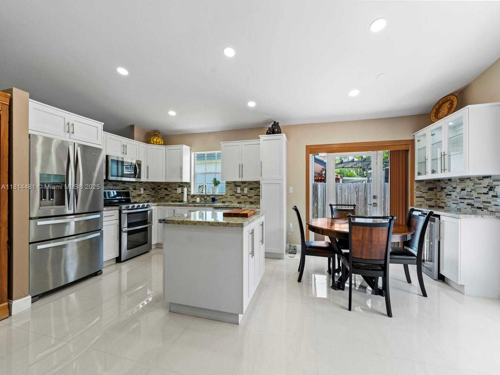 Small Image of 19847 NORTH WEST 86TH AVE, Hialeah Number 12