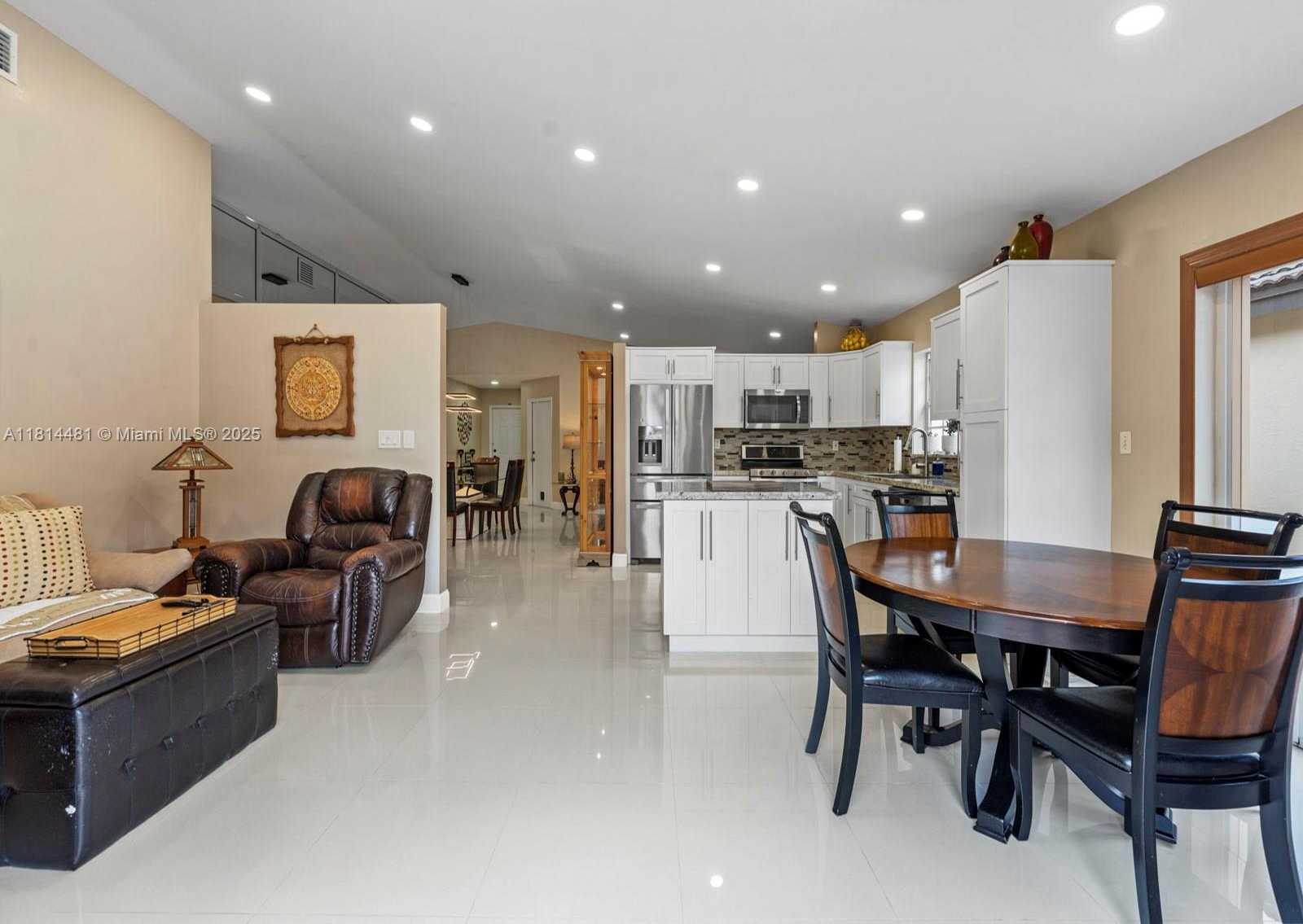 Small Image of 19847 NORTH WEST 86TH AVE, Hialeah Number 15