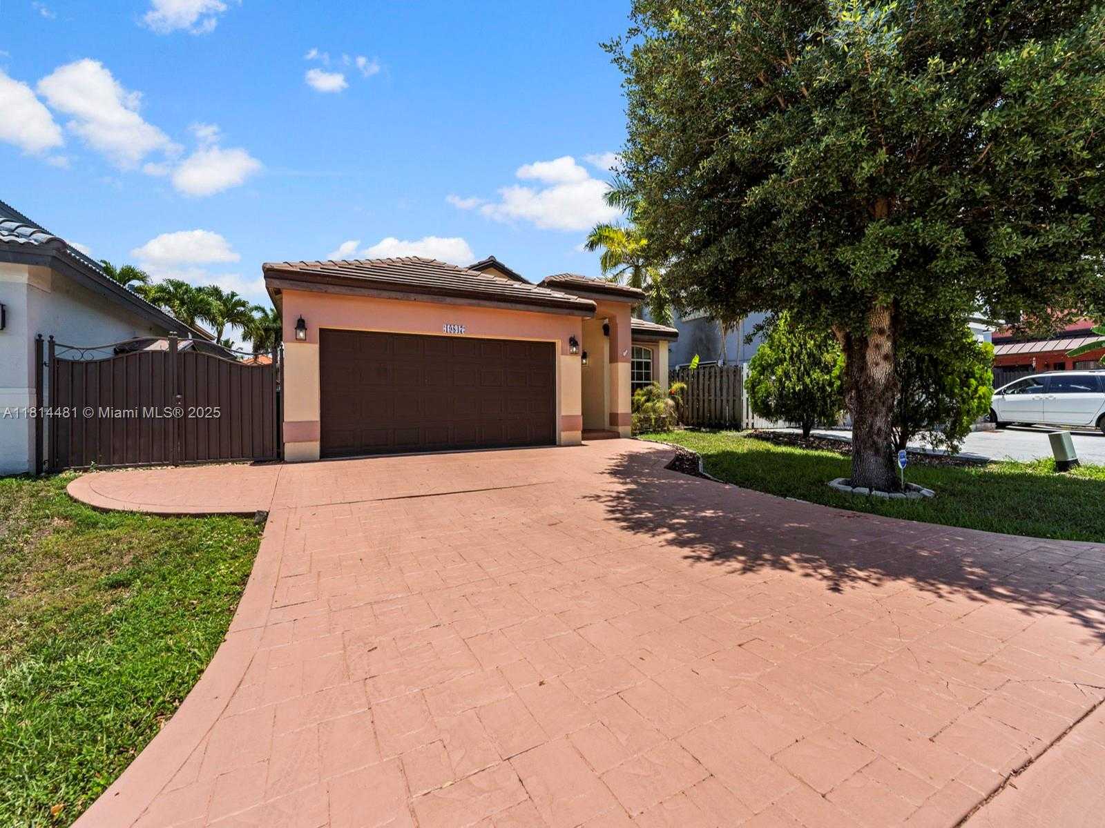 Small Image of 19847 NORTH WEST 86TH AVE, Hialeah Number 27