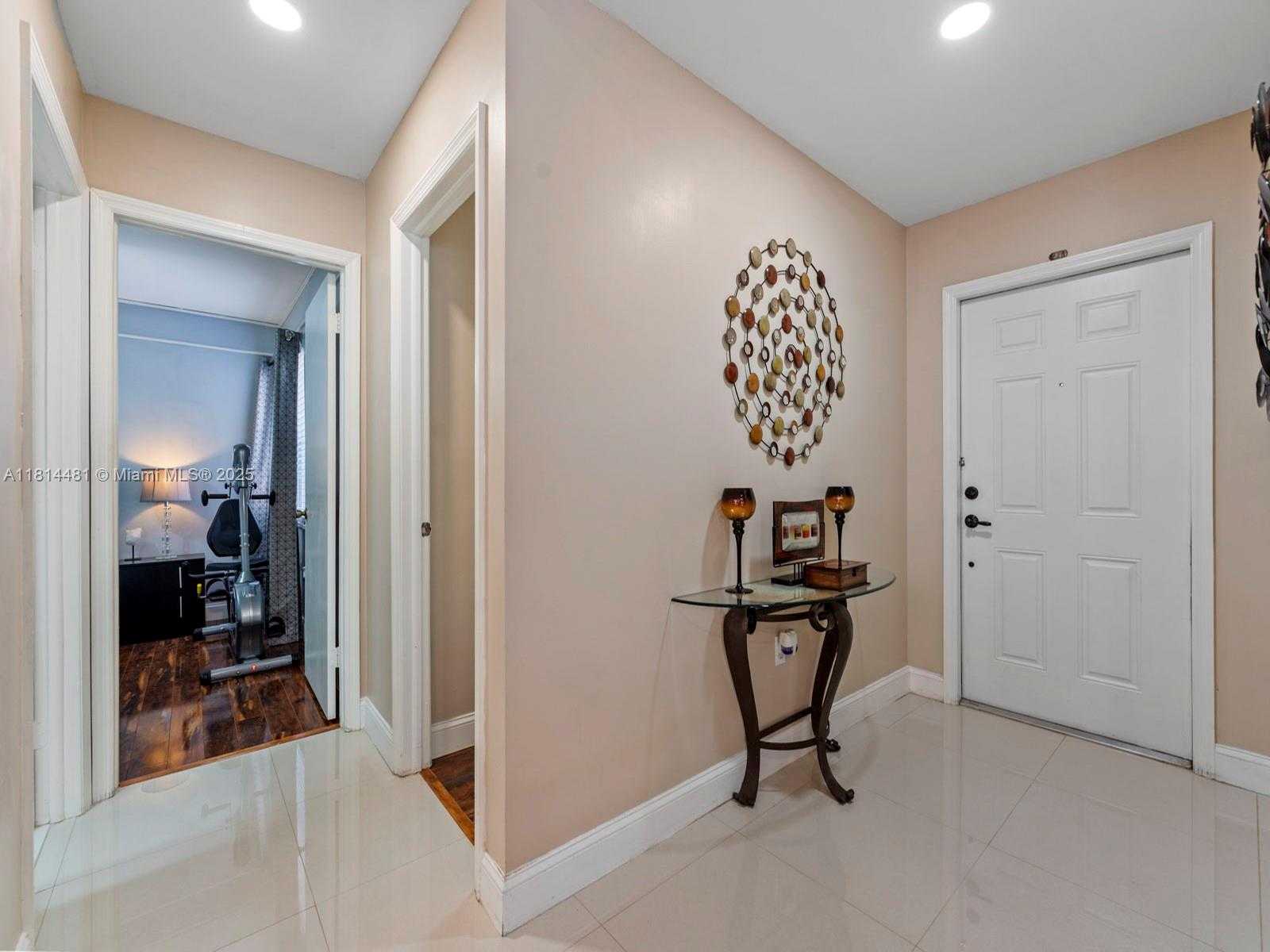 Small Image of 19847 NORTH WEST 86TH AVE, Hialeah Number 4