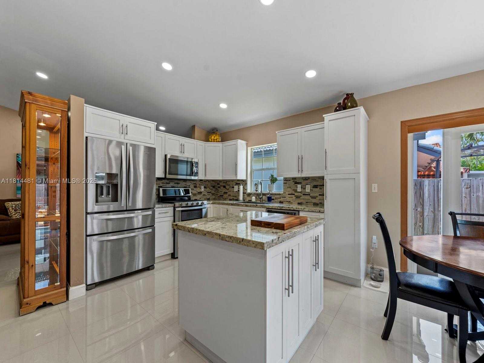 Small Image of 19847 NORTH WEST 86TH AVE, Hialeah Number 8