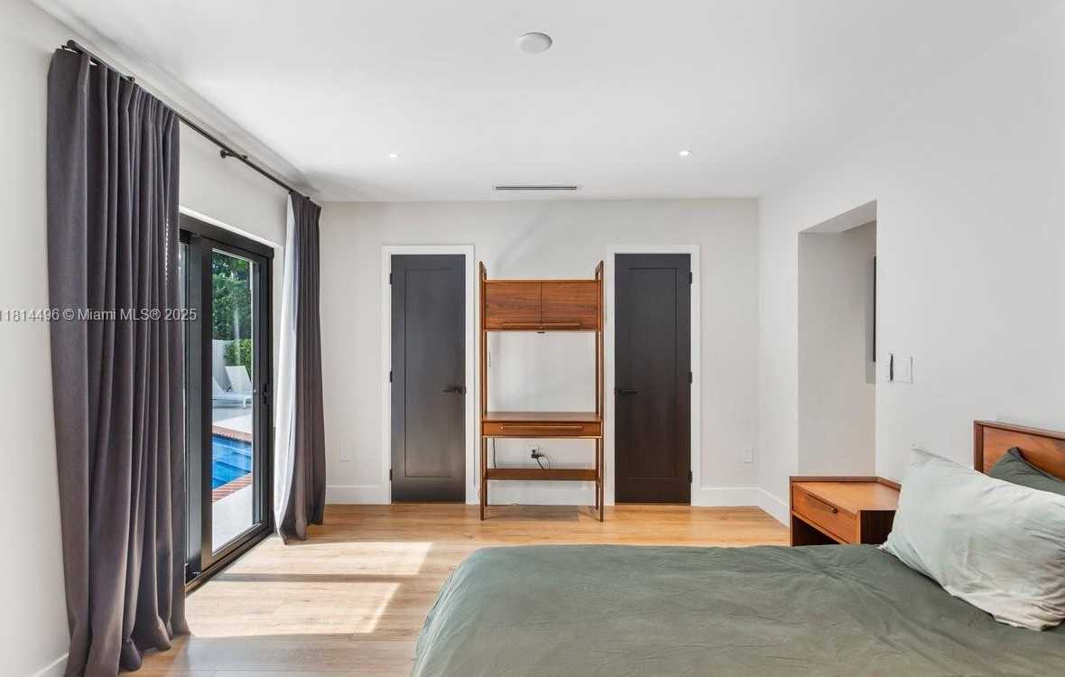 Small Image of 600 ALLENDALE RD, Key Biscayne Number 31