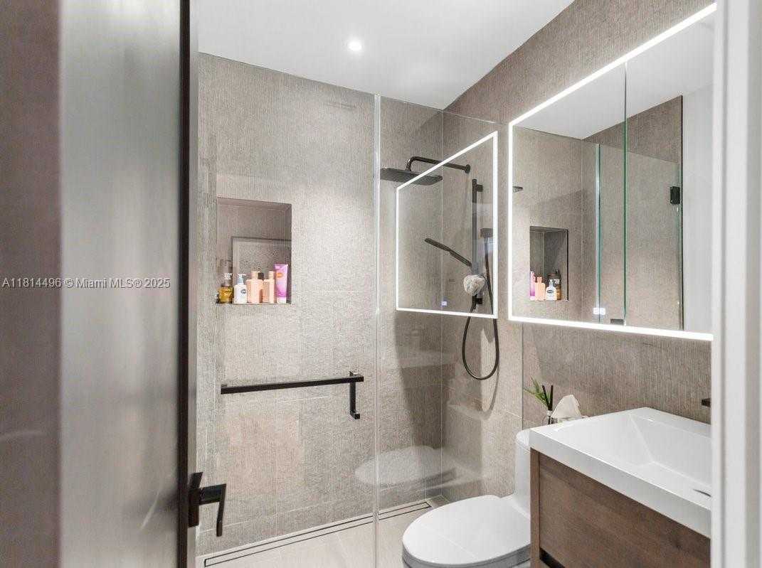 Small Image of 600 ALLENDALE RD, Key Biscayne Number 34