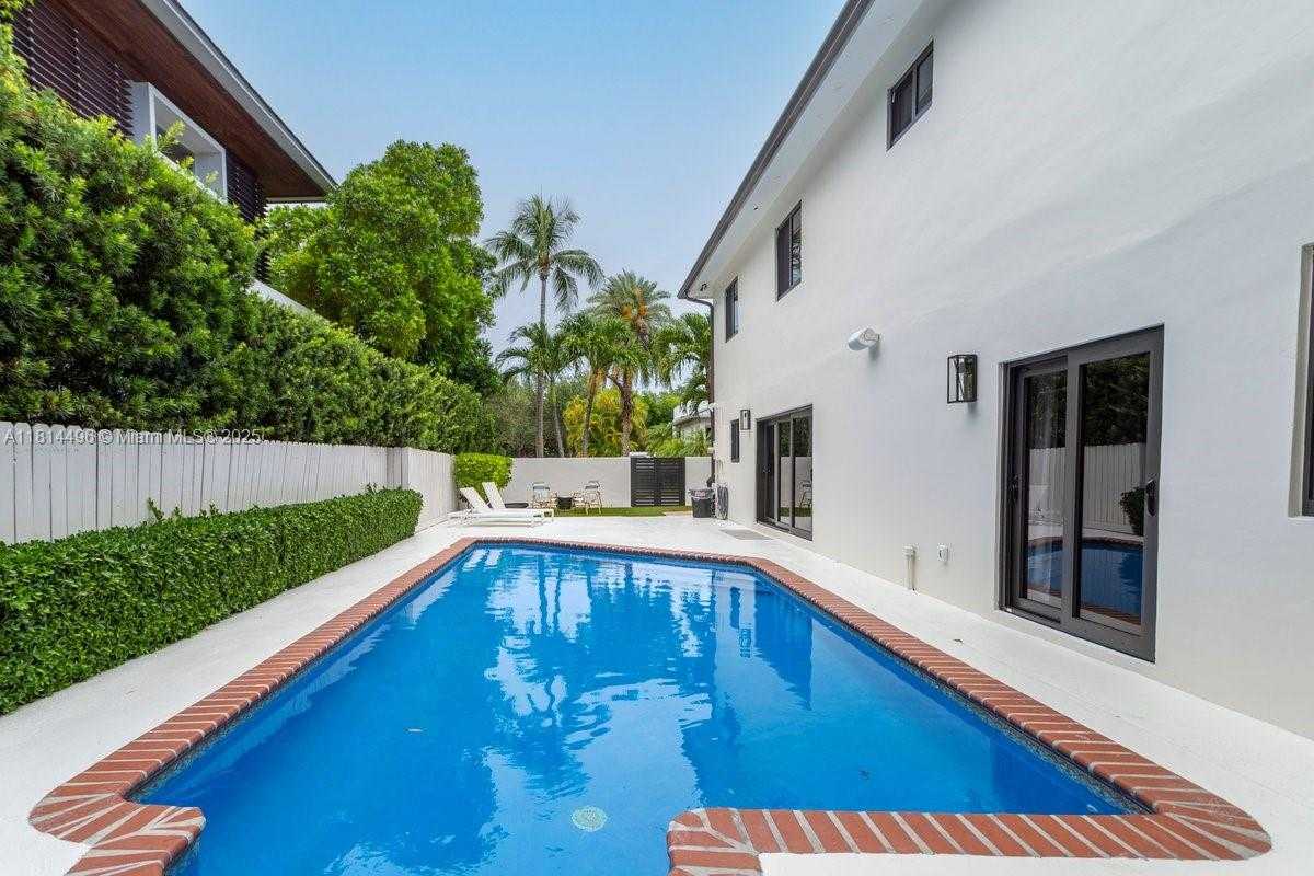 Small Image of 600 ALLENDALE RD, Key Biscayne Number 46