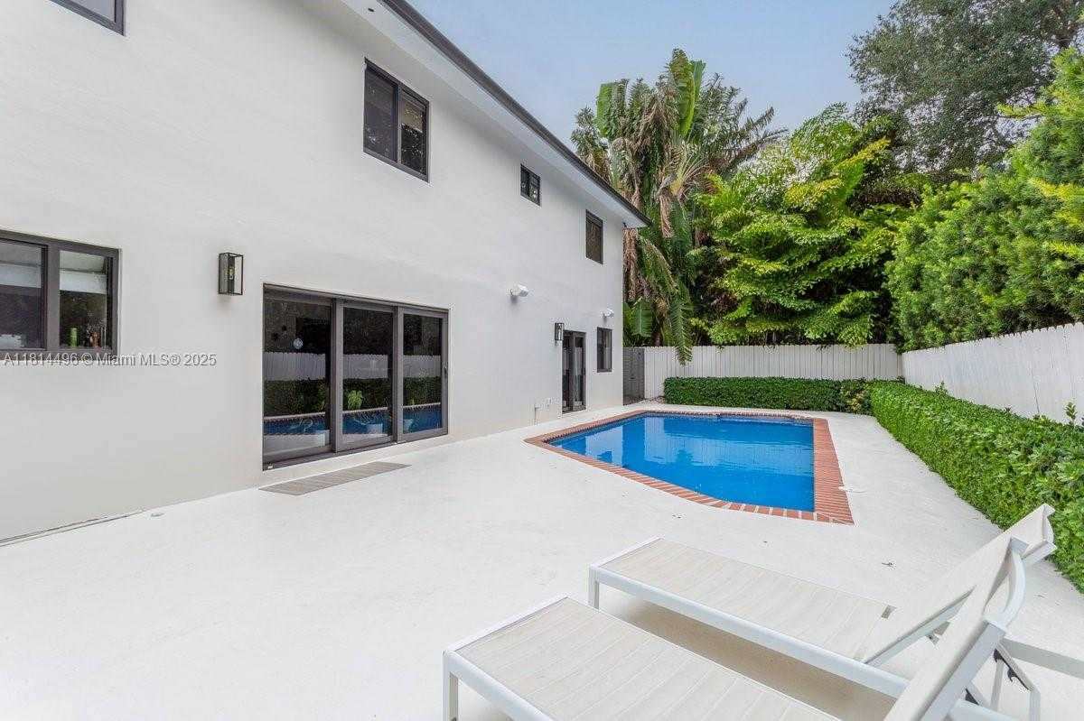 Small Image of 600 ALLENDALE RD, Key Biscayne Number 49