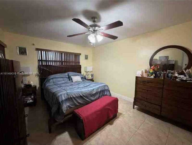 Small Image of 15168 SOUTH WEST 95 LANE, Miami Number 11