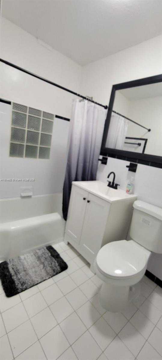 Small Image of 334 WEST 36TH TER, Hialeah Number 3
