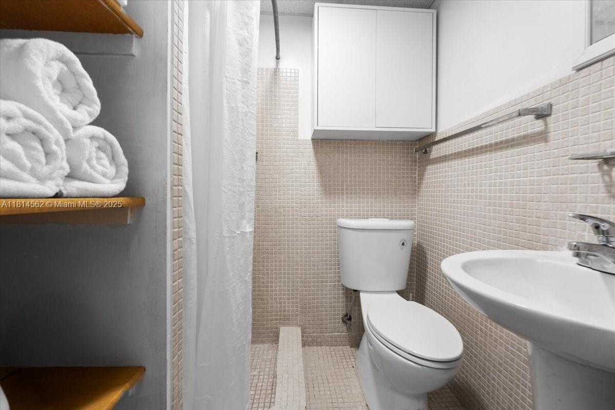 Small Image of 334 WEST 36TH TER, Hialeah Number 9