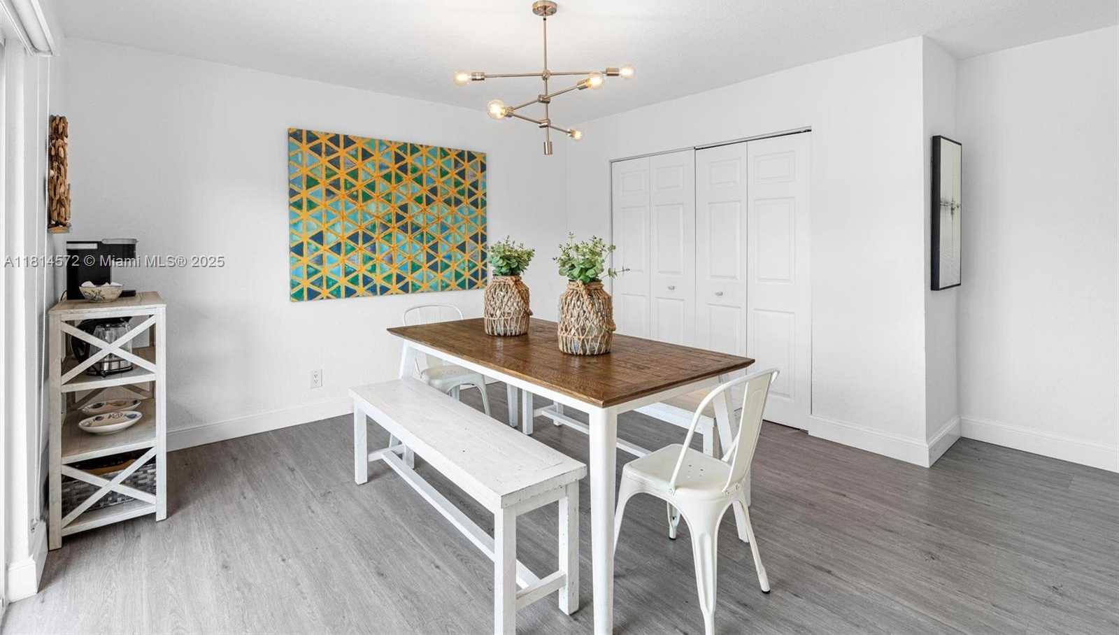 Small Image of 1370 NORTH EAST 40TH DR, Oakland Park Number 12