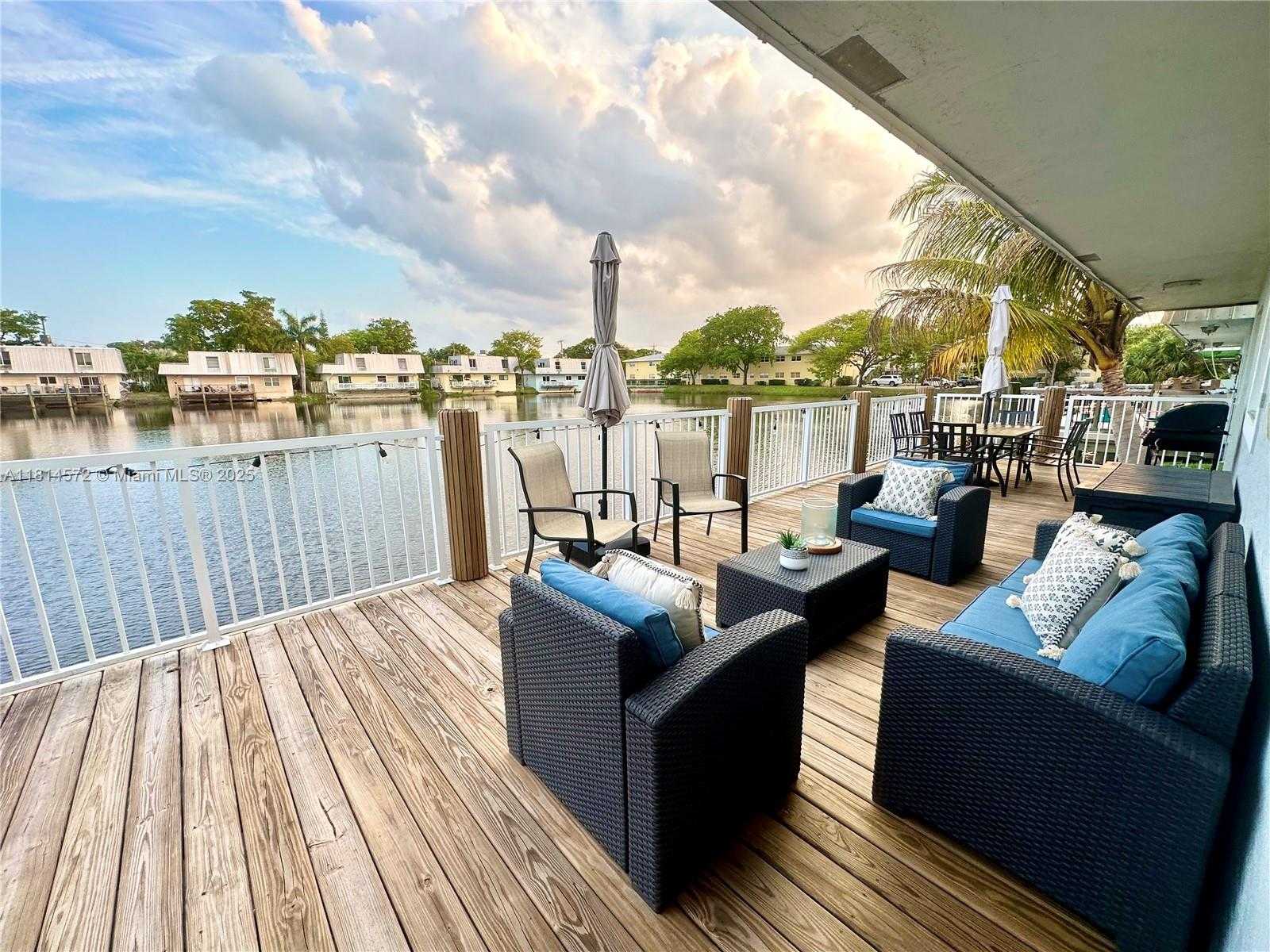 Small Image of 1370 NORTH EAST 40TH DR, Oakland Park Number 17