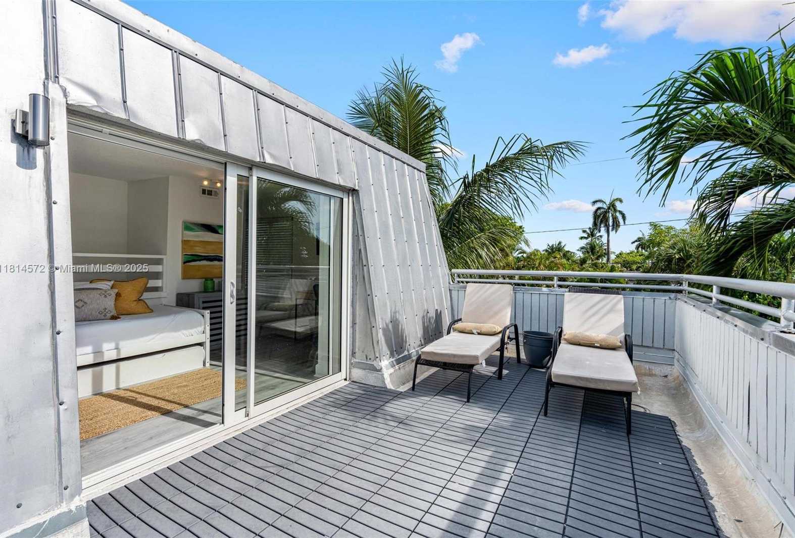 Small Image of 1370 NORTH EAST 40TH DR, Oakland Park Number 22