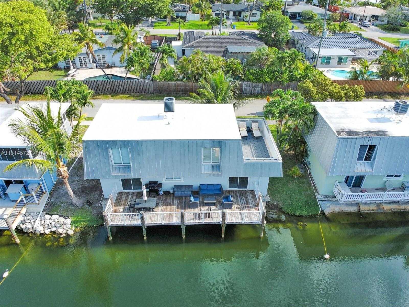 Small Image of 1370 NORTH EAST 40TH DR, Oakland Park Number 3